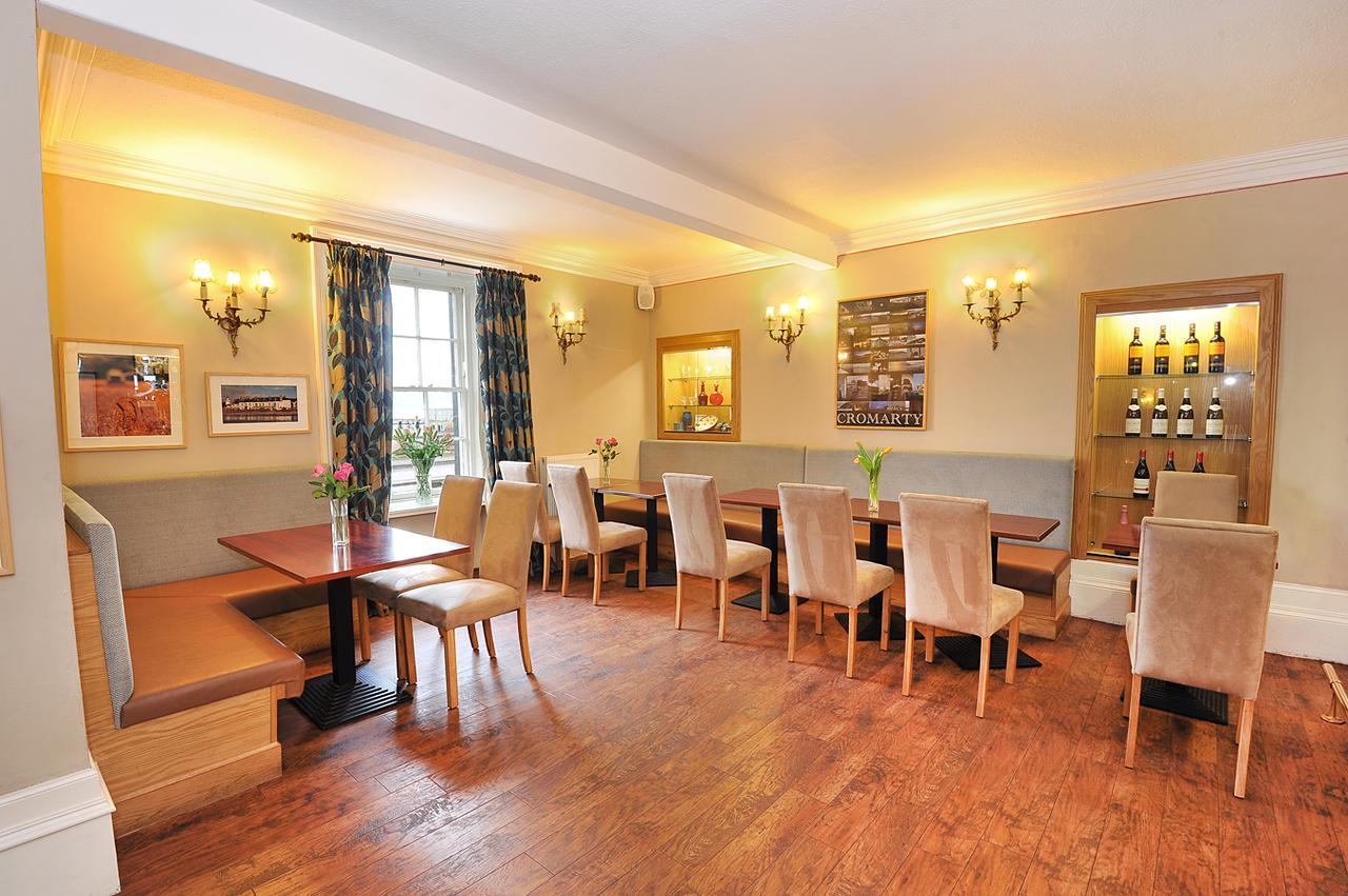 The Royal Hotel Cromarty Extérieur photo